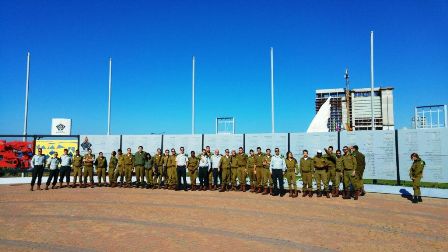 תמונה של דצמבר 2015- ביקור מחלקת החימוש חטיבת הנחל במרכז ההנצחה בנתניה.